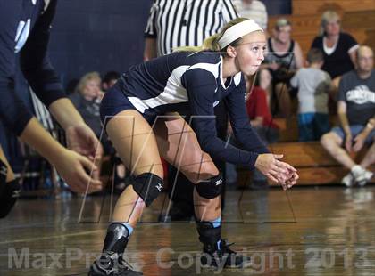 Thumbnail 1 in Chartiers Valley @ Canevin Catholic photogallery.