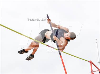 Thumbnail 3 in MSHSAA Class 5 Sectional (Pole Vault) photogallery.