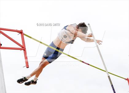 Thumbnail 1 in MSHSAA Class 5 Sectional (Pole Vault) photogallery.
