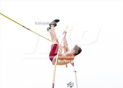 Thumbnail 3 in MSHSAA Class 5 Sectional (Pole Vault) photogallery.