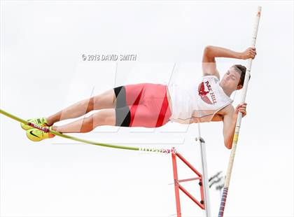 Thumbnail 3 in MSHSAA Class 5 Sectional (Pole Vault) photogallery.