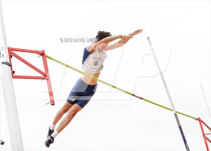 Thumbnail 2 in MSHSAA Class 5 Sectional (Pole Vault) photogallery.