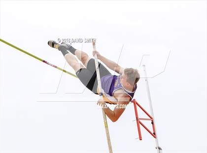 Thumbnail 3 in MSHSAA Class 5 Sectional (Pole Vault) photogallery.