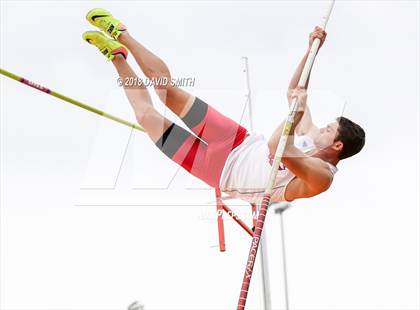 Thumbnail 1 in MSHSAA Class 5 Sectional (Pole Vault) photogallery.