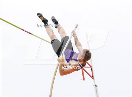 Thumbnail 2 in MSHSAA Class 5 Sectional (Pole Vault) photogallery.