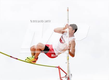 Thumbnail 1 in MSHSAA Class 5 Sectional (Pole Vault) photogallery.