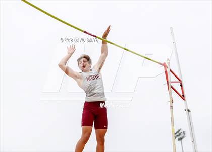 Thumbnail 2 in MSHSAA Class 5 Sectional (Pole Vault) photogallery.