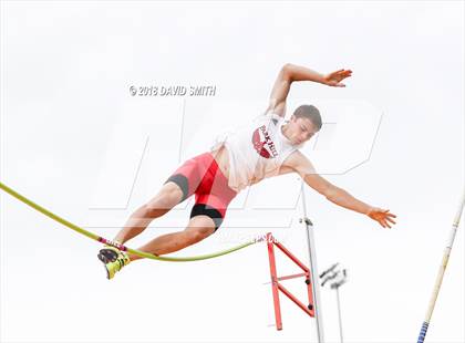 Thumbnail 2 in MSHSAA Class 5 Sectional (Pole Vault) photogallery.