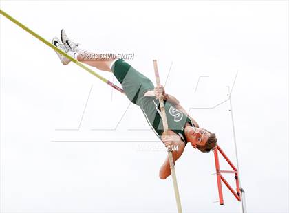 Thumbnail 1 in MSHSAA Class 5 Sectional (Pole Vault) photogallery.