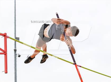Thumbnail 1 in MSHSAA Class 5 Sectional (Pole Vault) photogallery.
