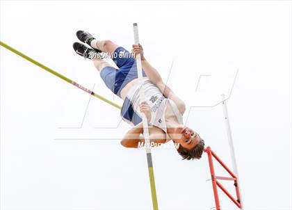 Thumbnail 2 in MSHSAA Class 5 Sectional (Pole Vault) photogallery.