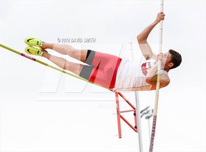 Thumbnail 2 in MSHSAA Class 5 Sectional (Pole Vault) photogallery.