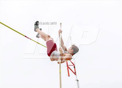 Thumbnail 1 in MSHSAA Class 5 Sectional (Pole Vault) photogallery.