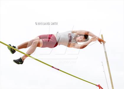 Thumbnail 3 in MSHSAA Class 5 Sectional (Pole Vault) photogallery.