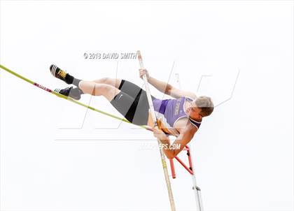 Thumbnail 3 in MSHSAA Class 5 Sectional (Pole Vault) photogallery.
