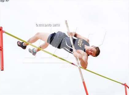 Thumbnail 3 in MSHSAA Class 5 Sectional (Pole Vault) photogallery.