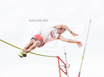 Thumbnail 3 in MSHSAA Class 5 Sectional (Pole Vault) photogallery.