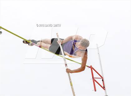Thumbnail 1 in MSHSAA Class 5 Sectional (Pole Vault) photogallery.