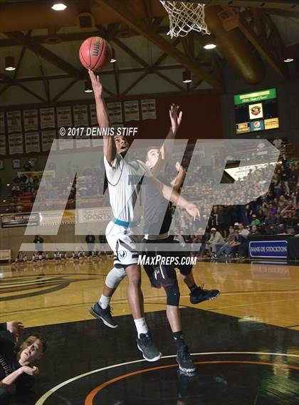 Thumbnail 1 in Sheldon vs. Woodcreek (CIF SJS D1 Final) photogallery.