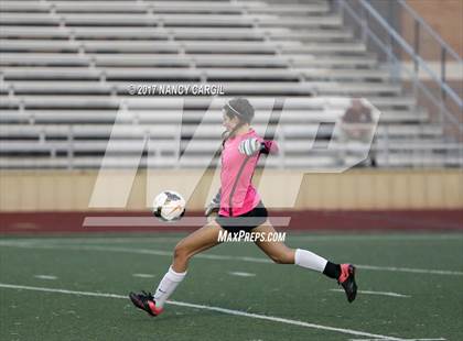 Thumbnail 2 in Austin vs. Alamo Heights (UIL 5A Quarterfinal) photogallery.