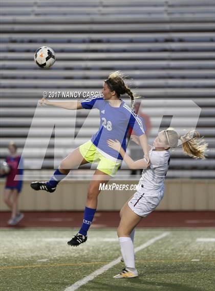 Thumbnail 1 in Austin vs. Alamo Heights (UIL 5A Quarterfinal) photogallery.