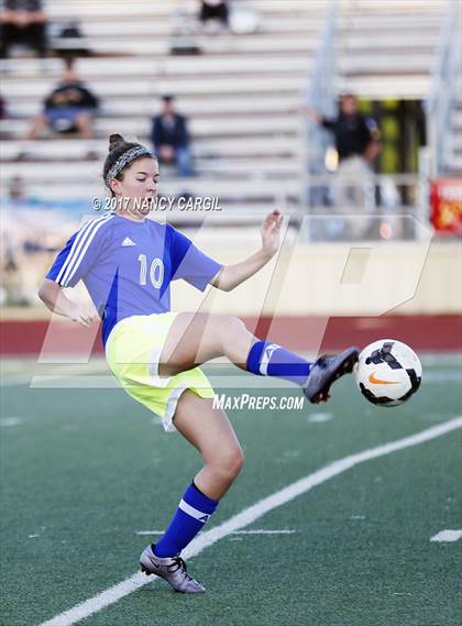 Thumbnail 2 in Austin vs. Alamo Heights (UIL 5A Quarterfinal) photogallery.