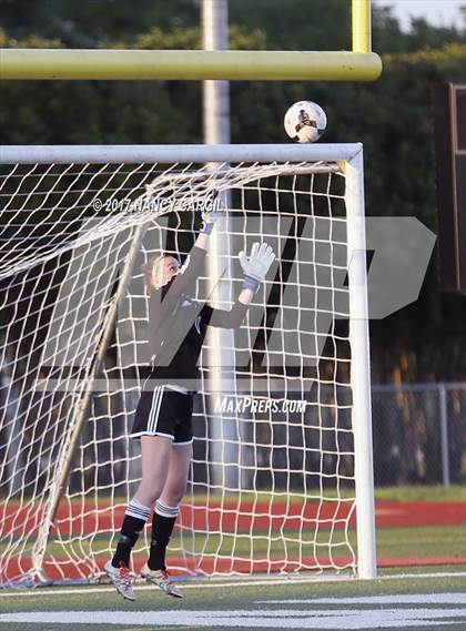 Thumbnail 1 in Austin vs. Alamo Heights (UIL 5A Quarterfinal) photogallery.