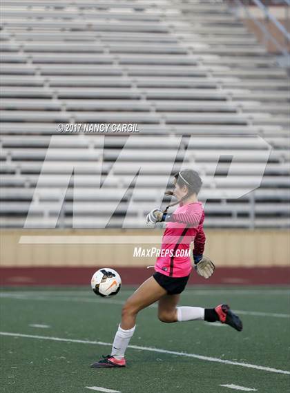 Thumbnail 3 in Austin vs. Alamo Heights (UIL 5A Quarterfinal) photogallery.