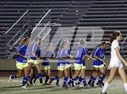 Thumbnail 1 in Austin vs. Alamo Heights (UIL 5A Quarterfinal) photogallery.