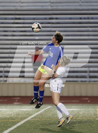 Thumbnail 3 in Austin vs. Alamo Heights (UIL 5A Quarterfinal) photogallery.
