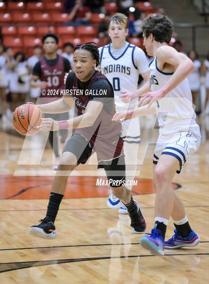 Thumbnail 2 in Lewisville vs. Keller (UIL Basketball 6A Area) photogallery.