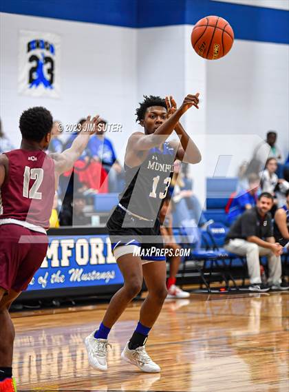 Thumbnail 3 in A&M Consolidated vs Mumford (Cotton Christmas Classic) photogallery.