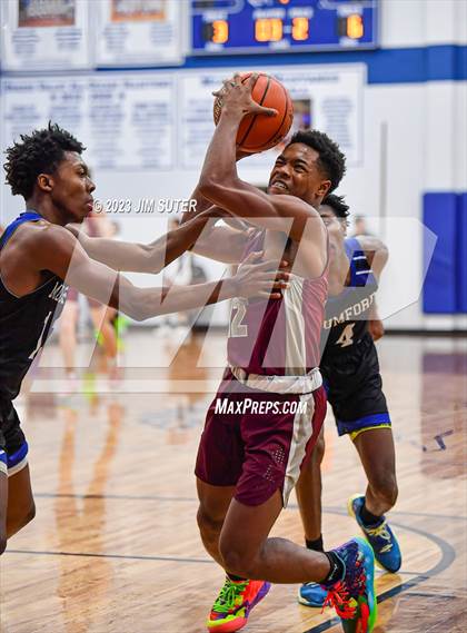 Thumbnail 3 in A&M Consolidated vs Mumford (Cotton Christmas Classic) photogallery.