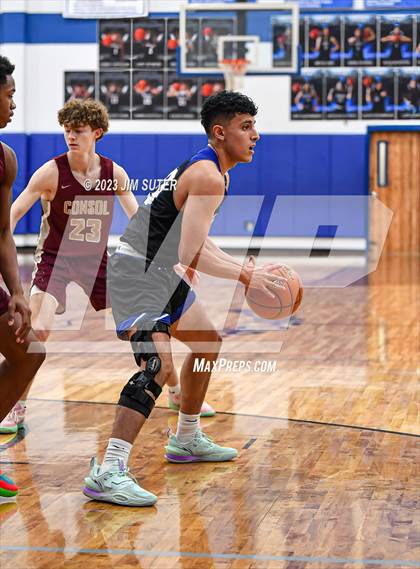 Thumbnail 2 in A&M Consolidated vs Mumford (Cotton Christmas Classic) photogallery.