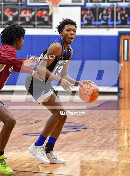 Thumbnail 1 in A&M Consolidated vs Mumford (Cotton Christmas Classic) photogallery.