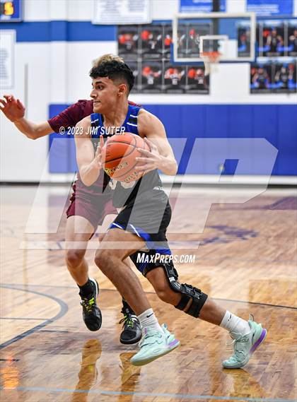 Thumbnail 1 in A&M Consolidated vs Mumford (Cotton Christmas Classic) photogallery.