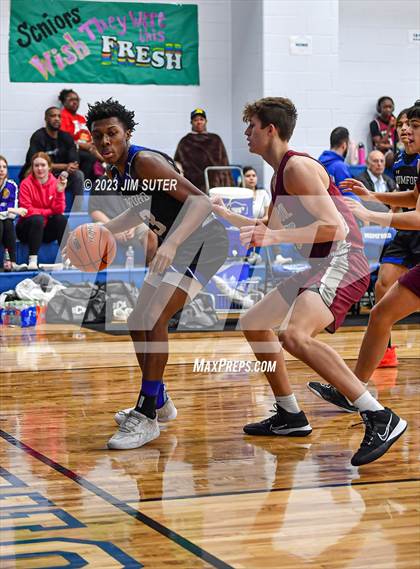 Thumbnail 1 in A&M Consolidated vs Mumford (Cotton Christmas Classic) photogallery.