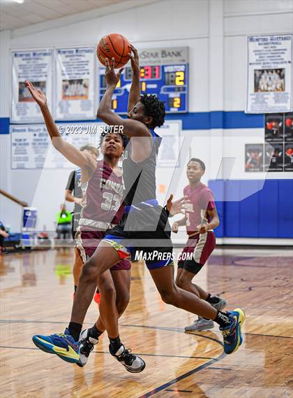 Thumbnail 2 in A&M Consolidated vs Mumford (Cotton Christmas Classic) photogallery.