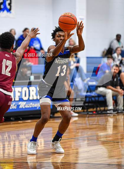 Thumbnail 2 in A&M Consolidated vs Mumford (Cotton Christmas Classic) photogallery.