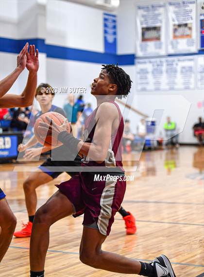 Thumbnail 3 in A&M Consolidated vs Mumford (Cotton Christmas Classic) photogallery.