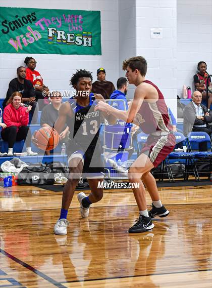 Thumbnail 2 in A&M Consolidated vs Mumford (Cotton Christmas Classic) photogallery.
