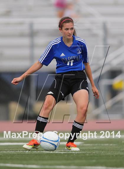 Thumbnail 3 in Amador vs. Capital Christian (CIF SJS D6 Final) photogallery.