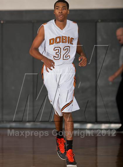 Thumbnail 3 in Pearce vs. Dobie (McDonald's Texas Invitational) photogallery.