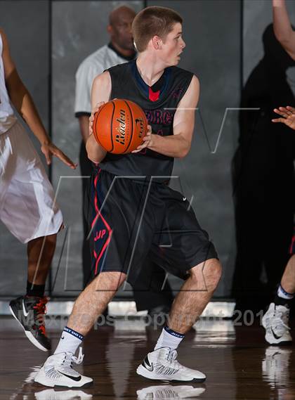 Thumbnail 1 in Pearce vs. Dobie (McDonald's Texas Invitational) photogallery.