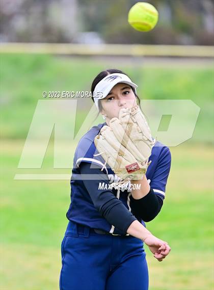 Thumbnail 3 in Del Norte vs. Granite Hills (Cougar Classic) photogallery.