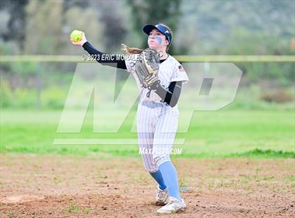 Thumbnail 2 in Del Norte vs. Granite Hills (Cougar Classic) photogallery.