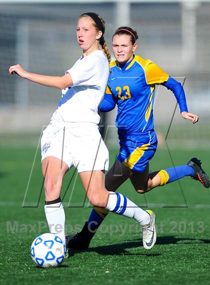 Thumbnail 3 in Lansing vs. Haldane (NYSPHSAA Class C Semifinal) photogallery.