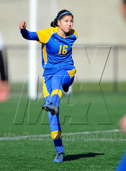 Thumbnail 3 in Lansing vs. Haldane (NYSPHSAA Class C Semifinal) photogallery.
