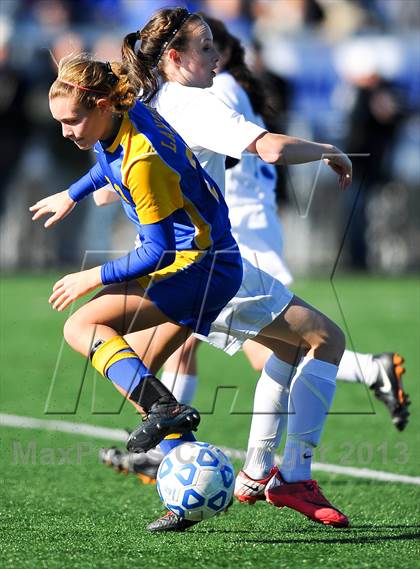 Thumbnail 2 in Lansing vs. Haldane (NYSPHSAA Class C Semifinal) photogallery.