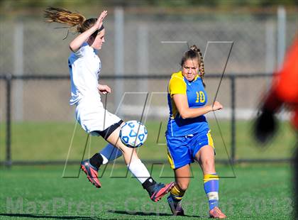Thumbnail 1 in Lansing vs. Haldane (NYSPHSAA Class C Semifinal) photogallery.